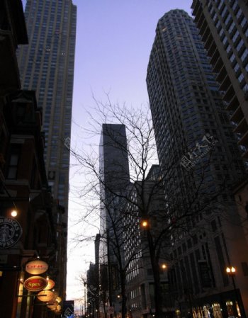 芝加哥密歇根大街黄昏时街景图片