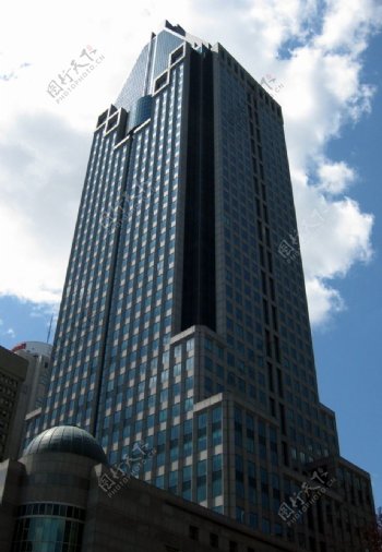 蒙特利尔高度211米的摩天大厦图片