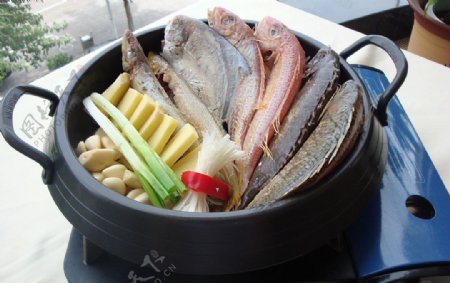 潮式豆酱煮杂鱼图片