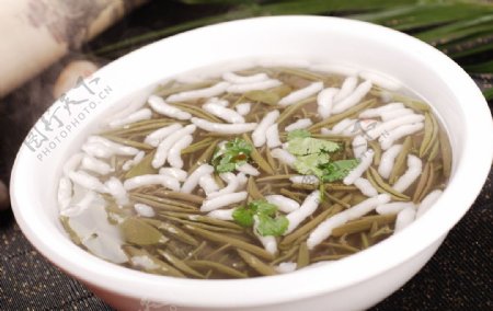 鱼米蒓菜汤图片
