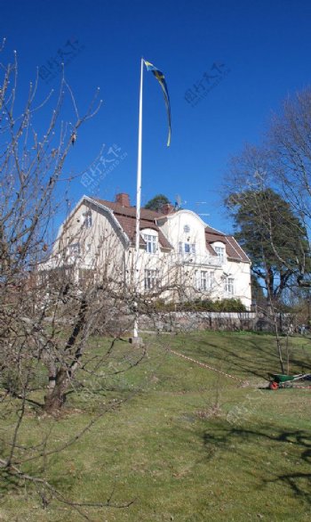 瑞典别墅悬挂的国旗图片
