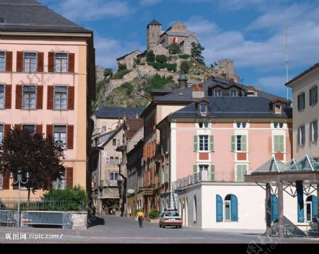 瑞士山顶的房子图片