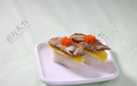 鹅肝寿司图片