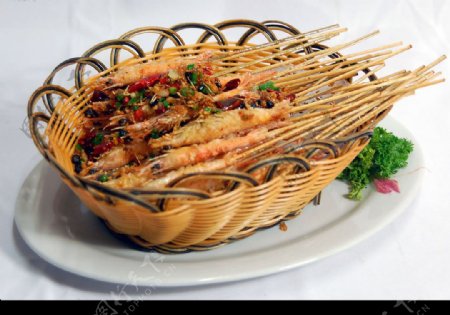 竹篮盐串虾图片