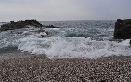 南海海边浪花图片