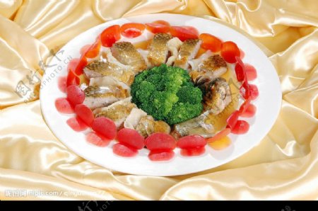 餐饮美味菜式煎焗鲮鱼肉块图片