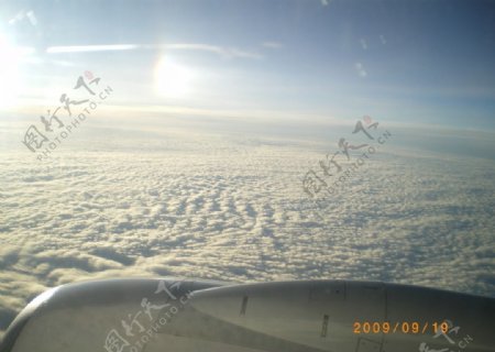 云彩奇观之漠北雪原图片