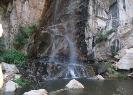 百泉山瀑布图片