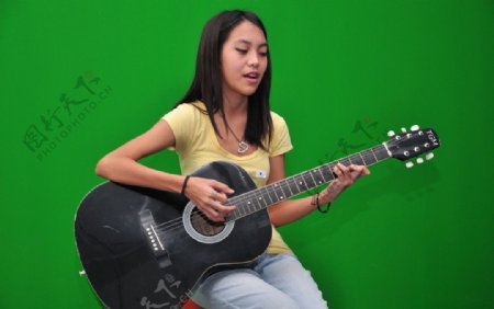 马来西亚少女吉他手图片