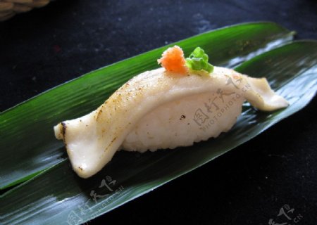 白玉豚火炙寿司图片