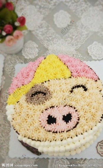 生日蛋糕猪图片
