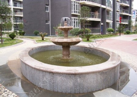 园中小景的喷泉图片