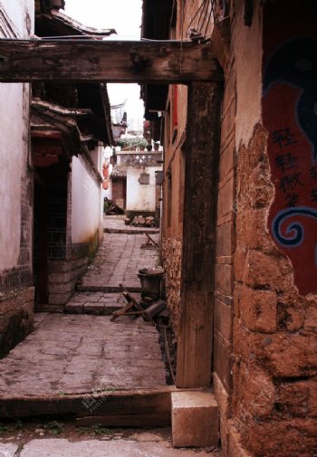 丽江古城的小巷图片