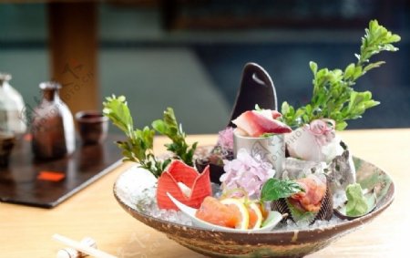 日本怀石料理之鱼生图片