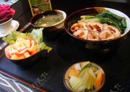 日式叉烧饭图片