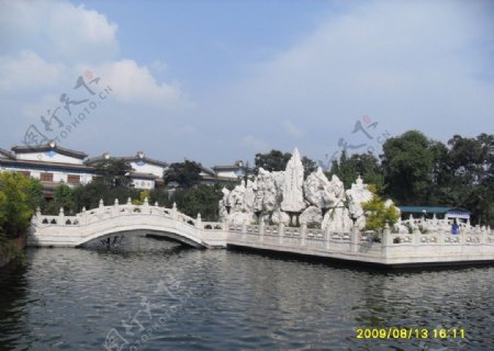 云南风景湖水图片