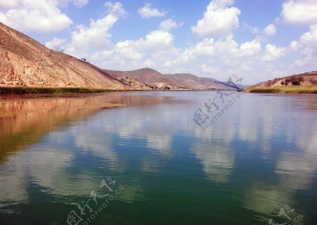 西吉震湖图片