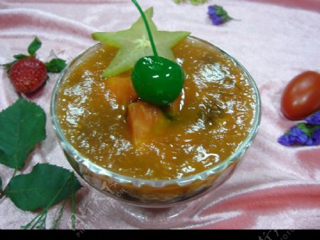 韩式美食之木瓜黑雨捞图片