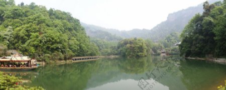 青城山月城湖图片