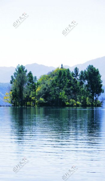 泸沽湖风景图片