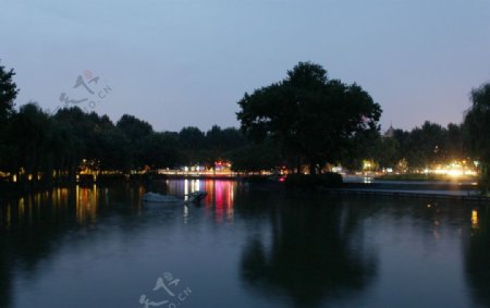 西湖夜景图片