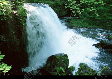 秀丽山水瀑布美景山涧溪流图片