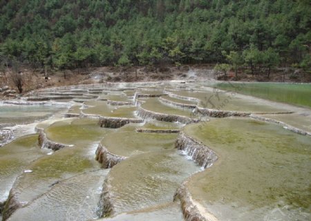 水梯田图片