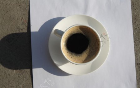 白色咖啡杯图片
