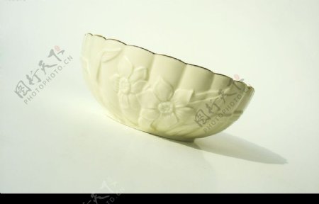 纯白兰花瓷碗图片