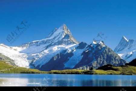 阿尔卑斯山峰图片