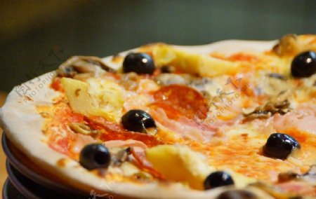 美味的意大利披萨
