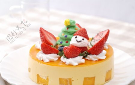 草莓圣诞主题蛋糕