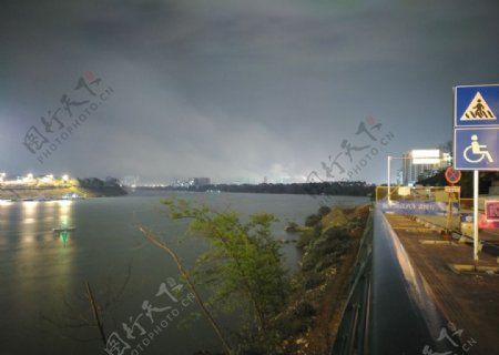 柳江河夜景