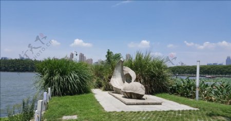 东湖雕塑
