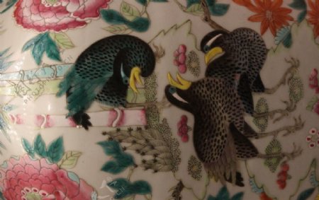 花和鸭子陶瓷纹样