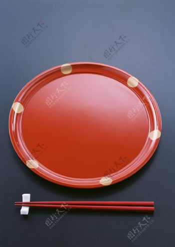 筷子与餐盘