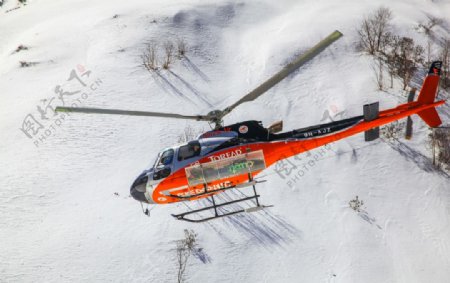 尼泊尔救援直升机