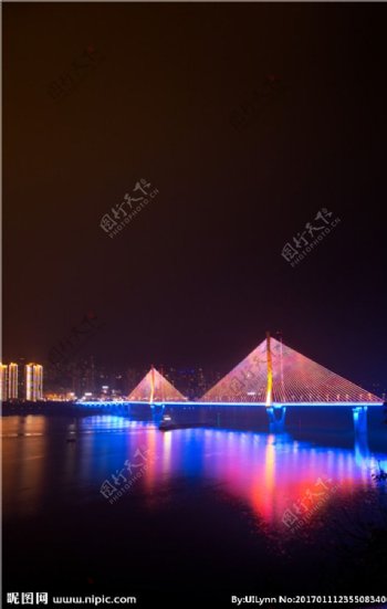 重庆云阳长江大桥夜景城市水面