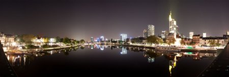 城市明亮灯饰夜景图片