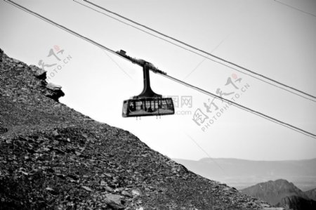 黑与白山石滑雪电梯电缆铁路缆车电缆汽车