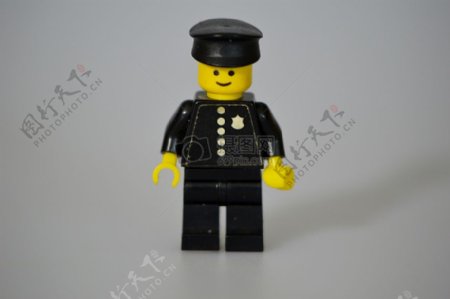 黑色制服的警察