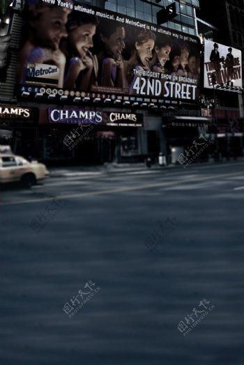 城市街道与大商场影楼摄影背景图片