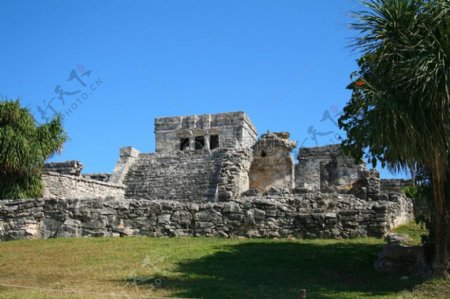 石块搭建的城堡