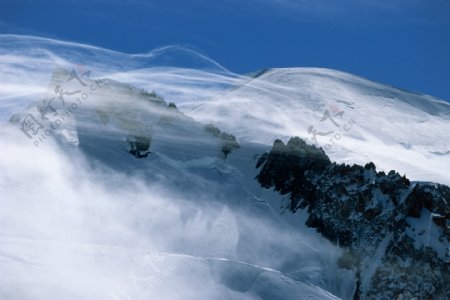 高山雪海景观图片
