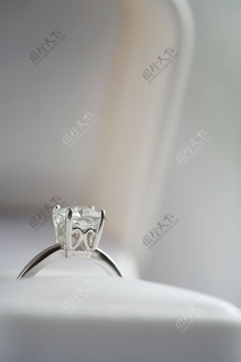 钻石戒指摄影高清图片