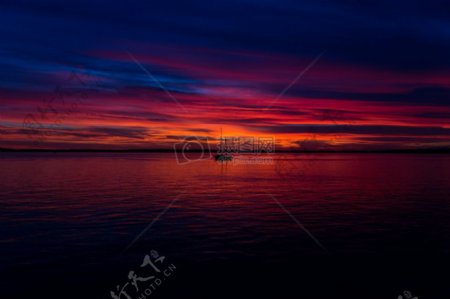 日落水船海景地平线