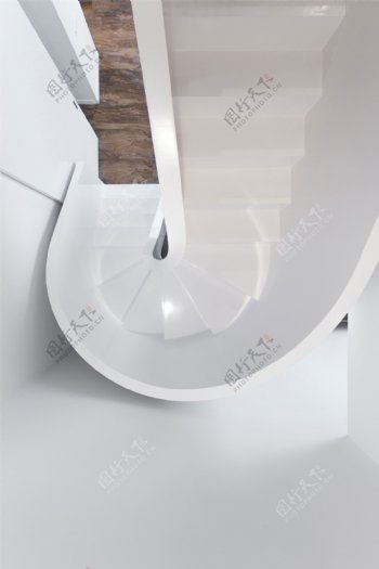 现代欧式白色楼梯效果图