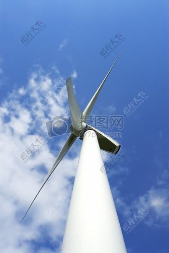 用风力发电的风车