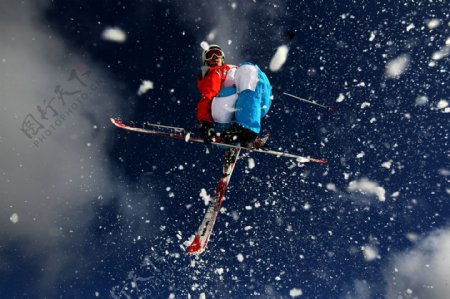 滑雪橇图片