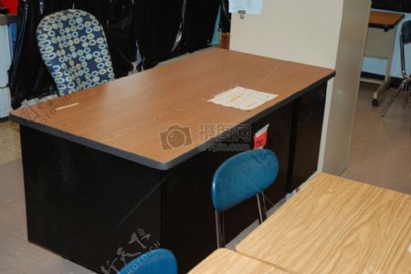 教室里的桌椅